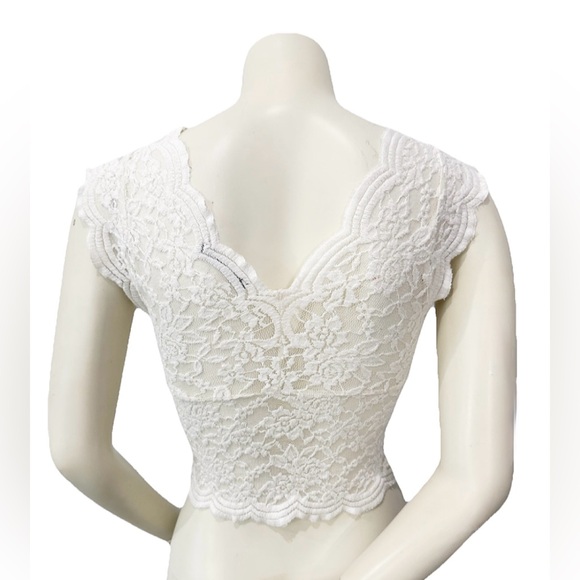 ZARA Ivory Lace Scalloped V-Neck Crop Top | Size Small - Picture 2 of 5
